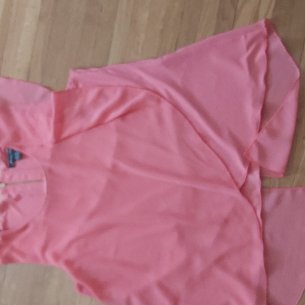 Coral top